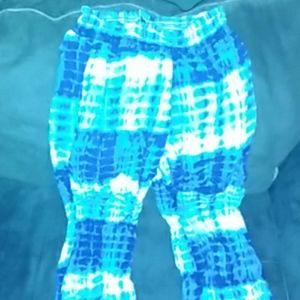 Blue and white sleep ware